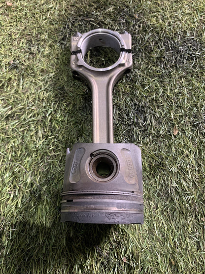 PISTONE MOTORE FIAT 500L 2018 1.3 MJT EURO 6 55208624 (2)