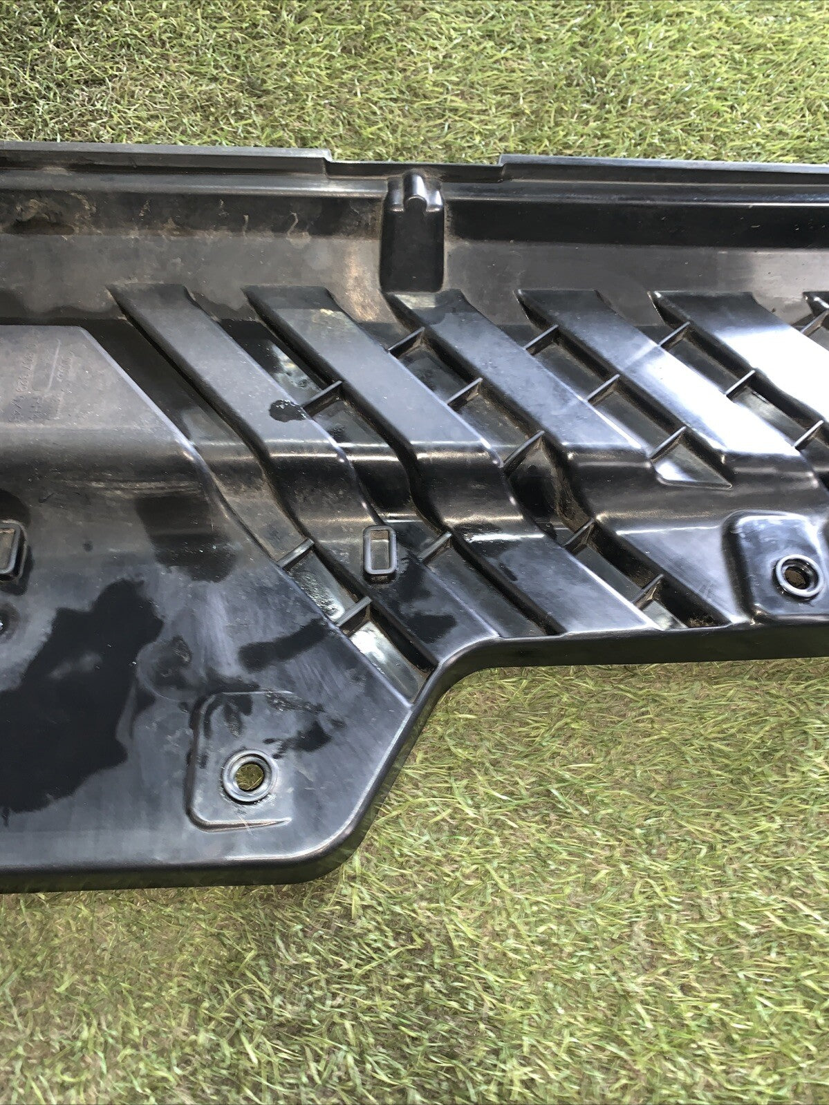 Piastra fissaggio staffa centrale paraurti posteriore AUDI Q7 4M0807329 2016