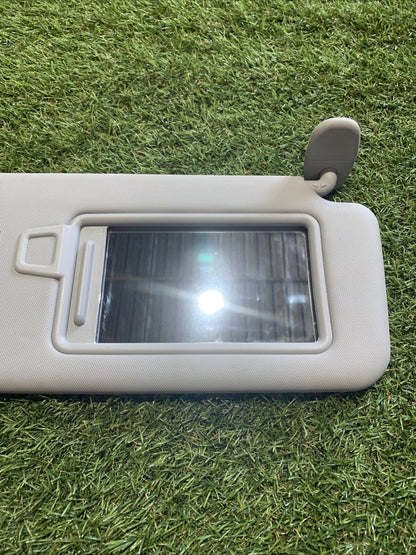 85220R2000ED ALETTA PARASOLE DESTRA KIA SPORTAGE 2023