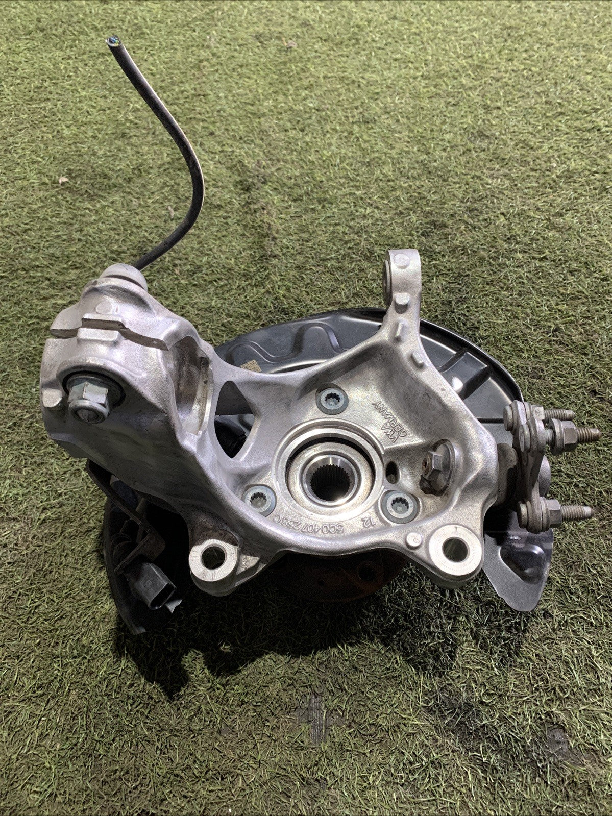 Mozzo Montante Fusello Anteriore Destro Volkswagen Tiguan 2016 1.6 Diesel 