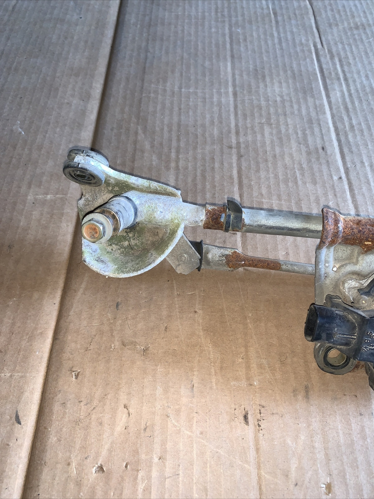 Motorino tergicristallo TOYOTA YARIS 8511052010 (2004)