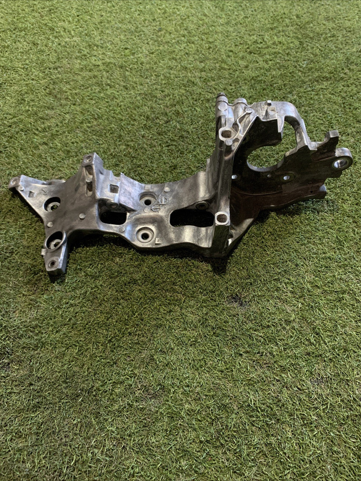Supporto Pompa Carburante Volkswagen Golf 7 2.0 Diesel 04L903143D