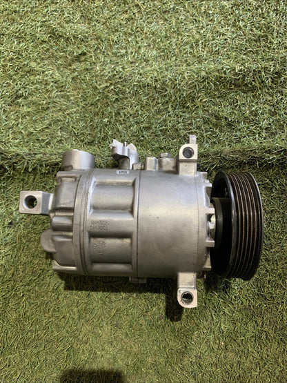 COMPRESSORE ARIA CONDIZIONATA VOLKSWAGEN GOLF 5 1.9 Diesel 699357