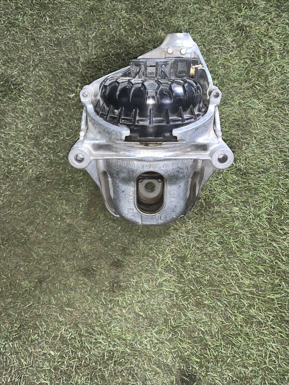 Supporto Motore Sinistro Audì Q5 2022 4M0199371FJ Originale