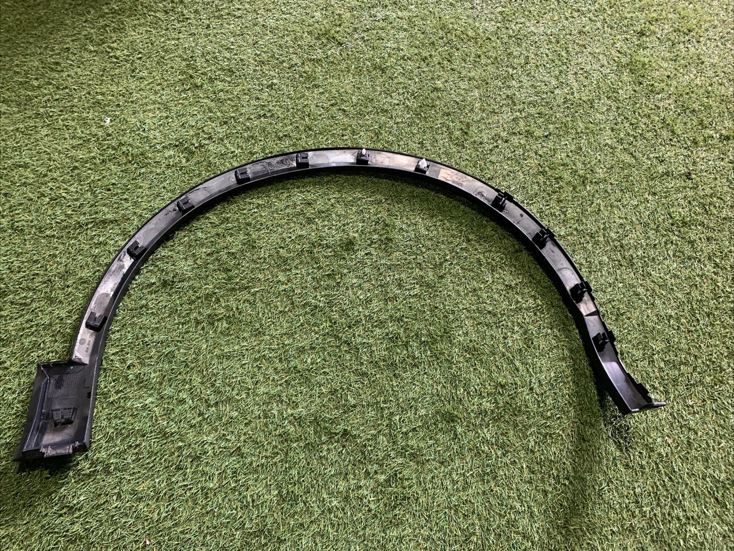 Modanatura Archetto Ruota Anteriore Sinistro Volkswagen T-roc 2GA854731C (2)
