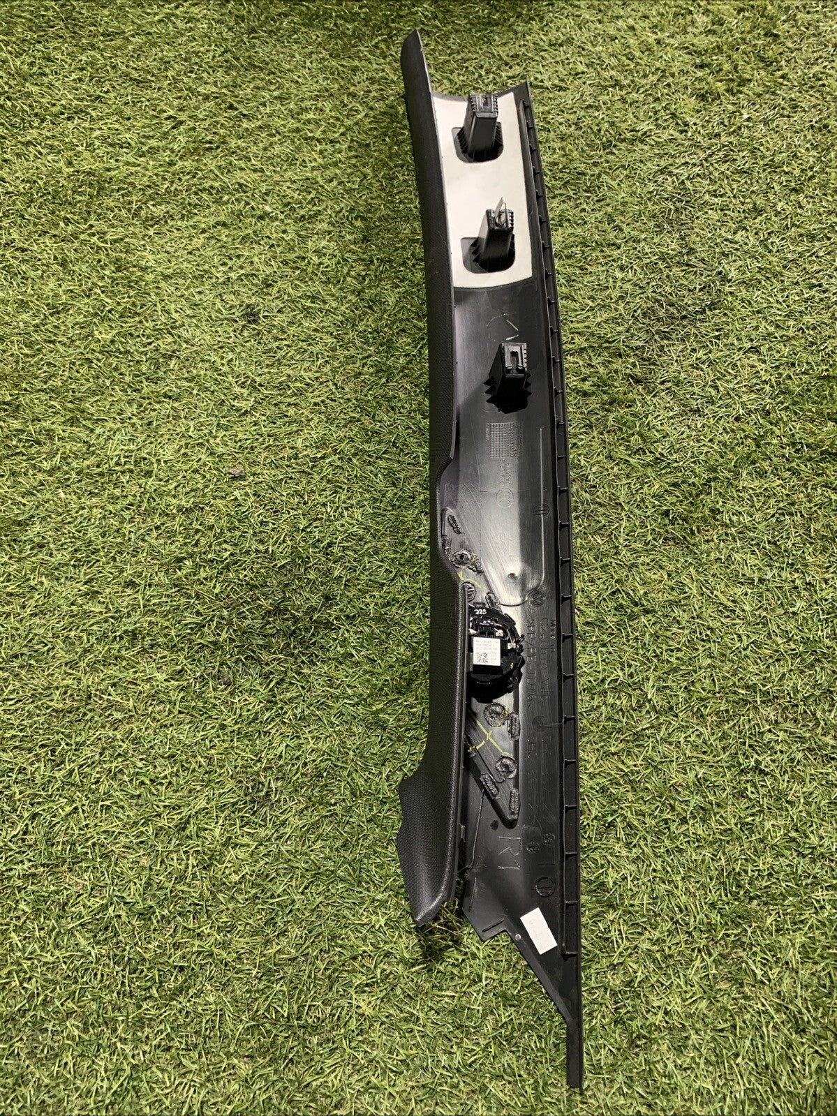 5H0867234K RIVESTIMENTO MONTANTE ANTERIORE LATO DESTRO VOLKSWAGEN GOLF 8R