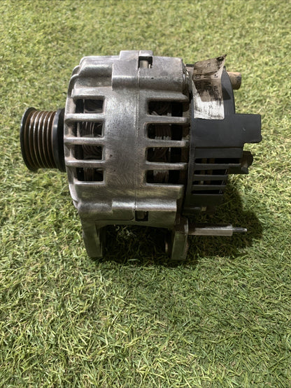 ALTERNATORE PER VOLKSWAGEN Polo 3° Serie 037903025G Benzina 1.4 (94>01)