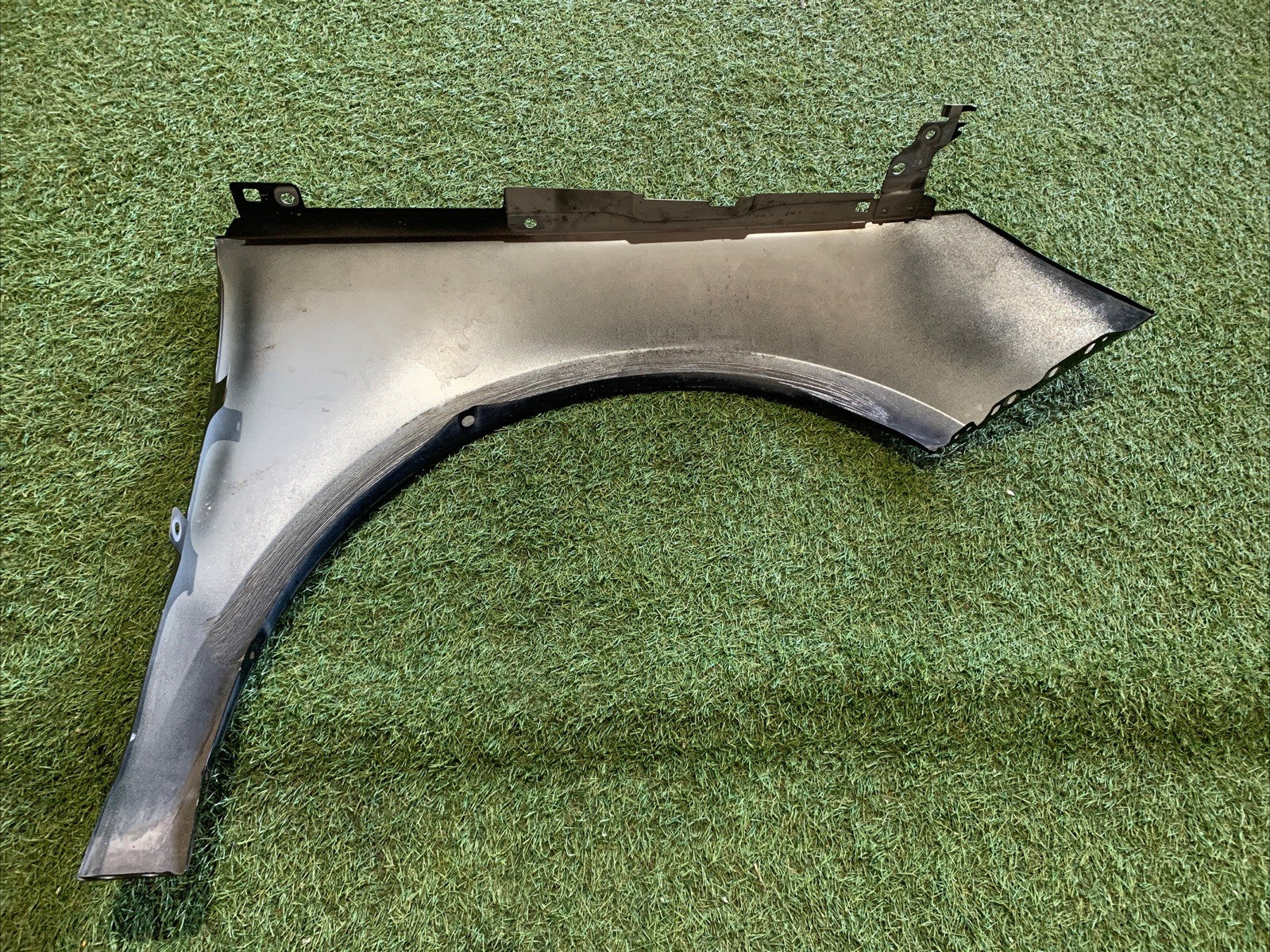 PARAFANGO ANTERIORE SINISTRO AUDI A1 2010