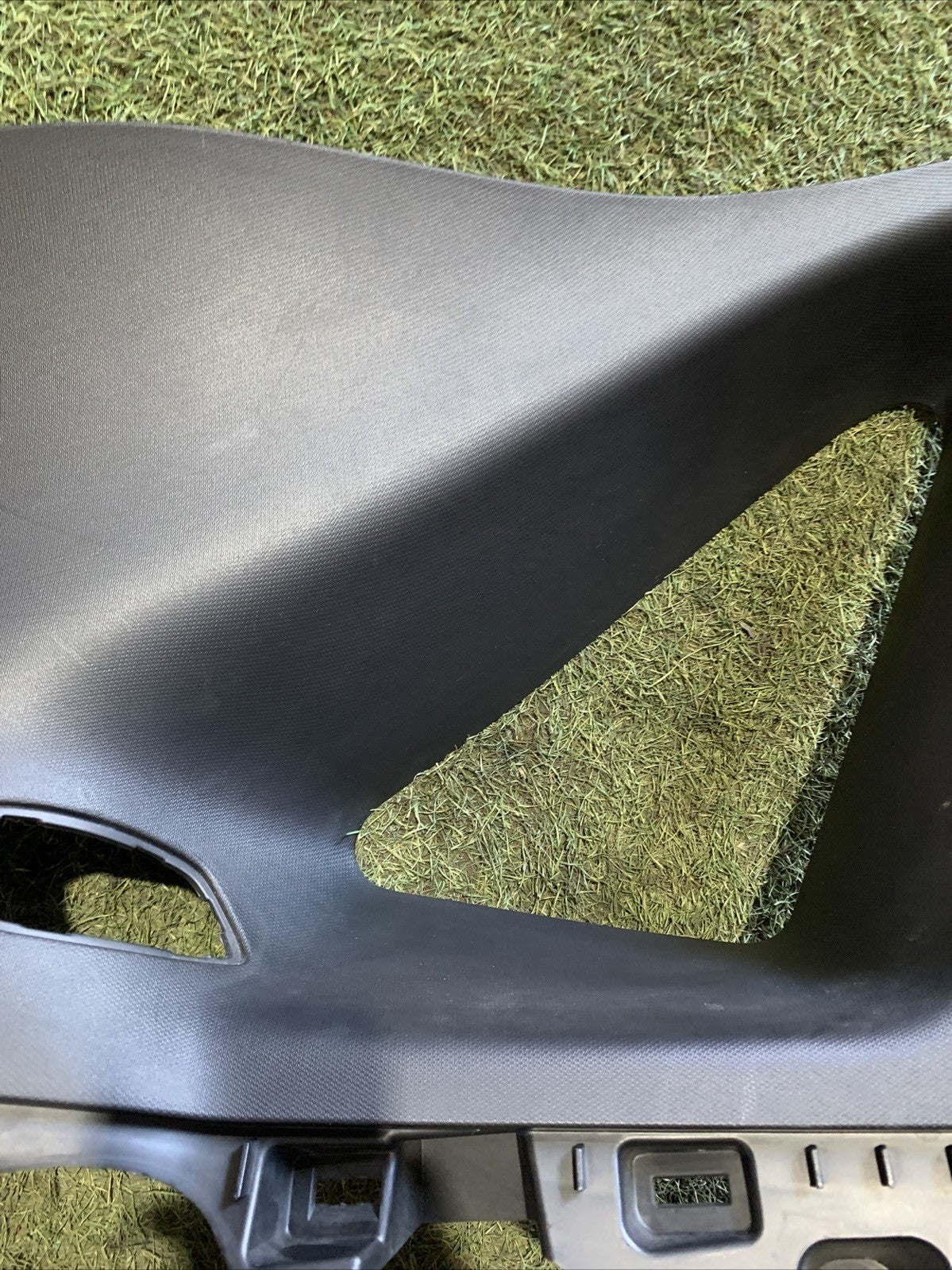 Rivestimento Montante Posteriore Sinistro Ford Kuga 2022 LV4B-S31149-A