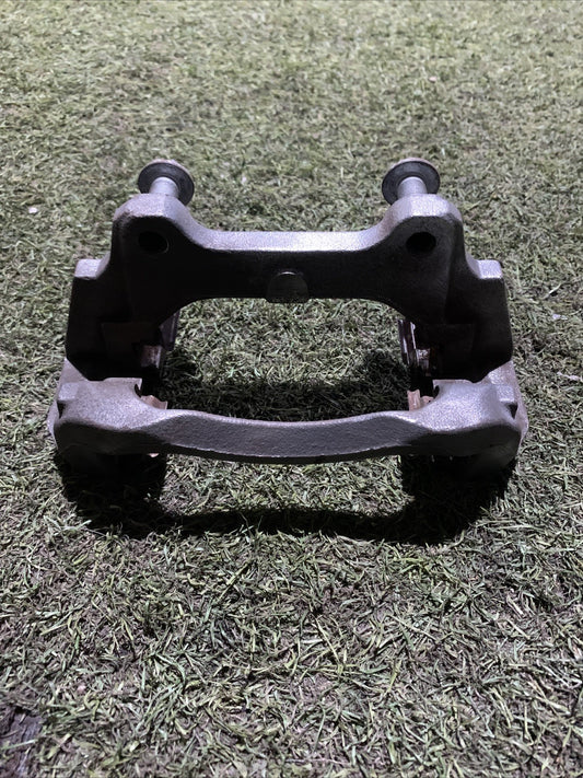 Porta Pinza Freno Anteriore Destra Fiat 500L 2013 1.3 Mjt 0204789057 (2)