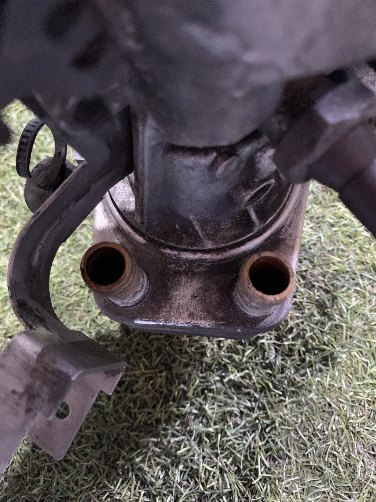 SCAMBIATORE RADIATORE OLIO AUDI A3 8P 2.0 045115389J (2)