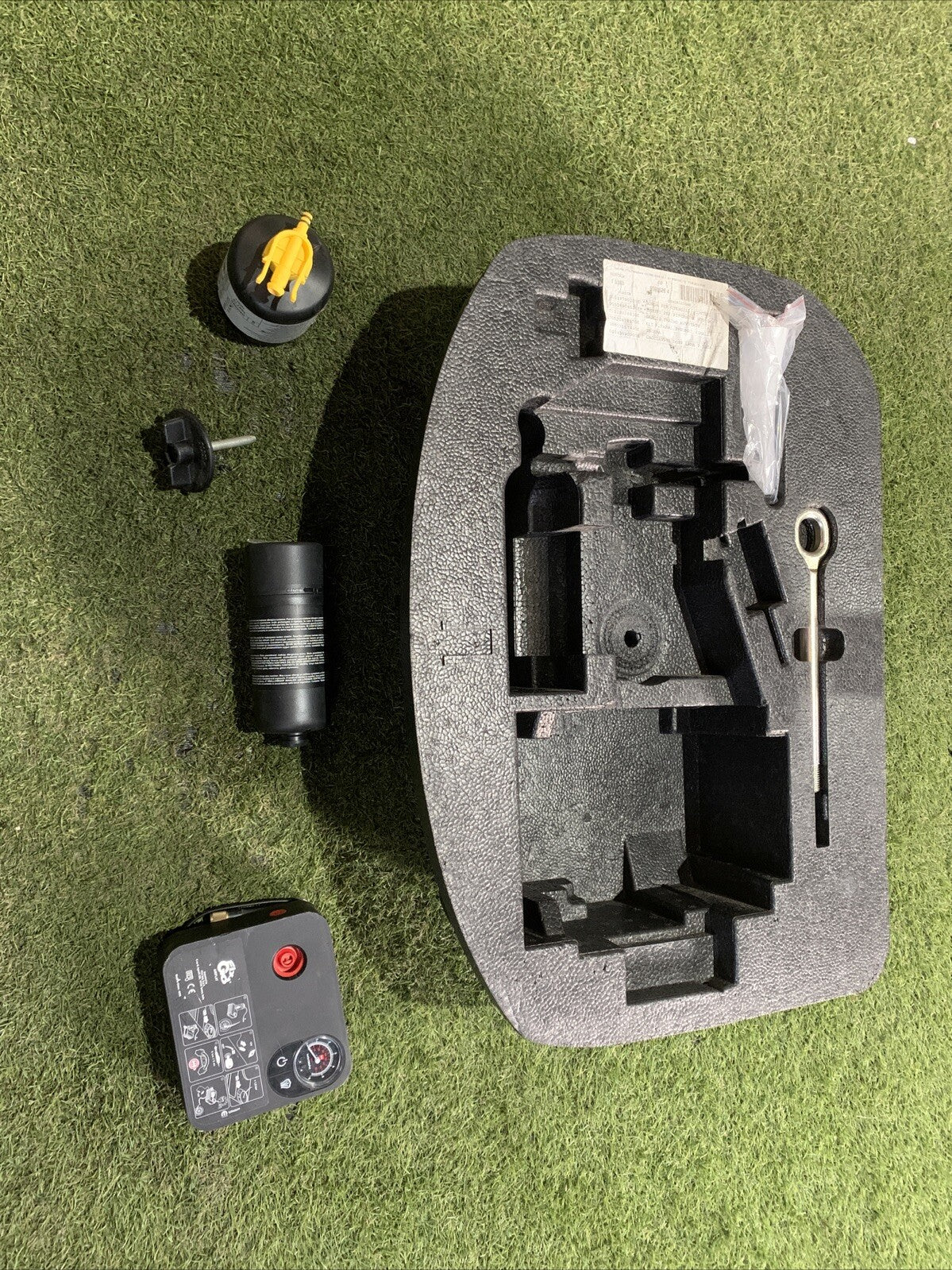 COMPRESSORE PORTATILE CON ACCESSORI FIAT PANDA 3°(319) MOPAR 51978025