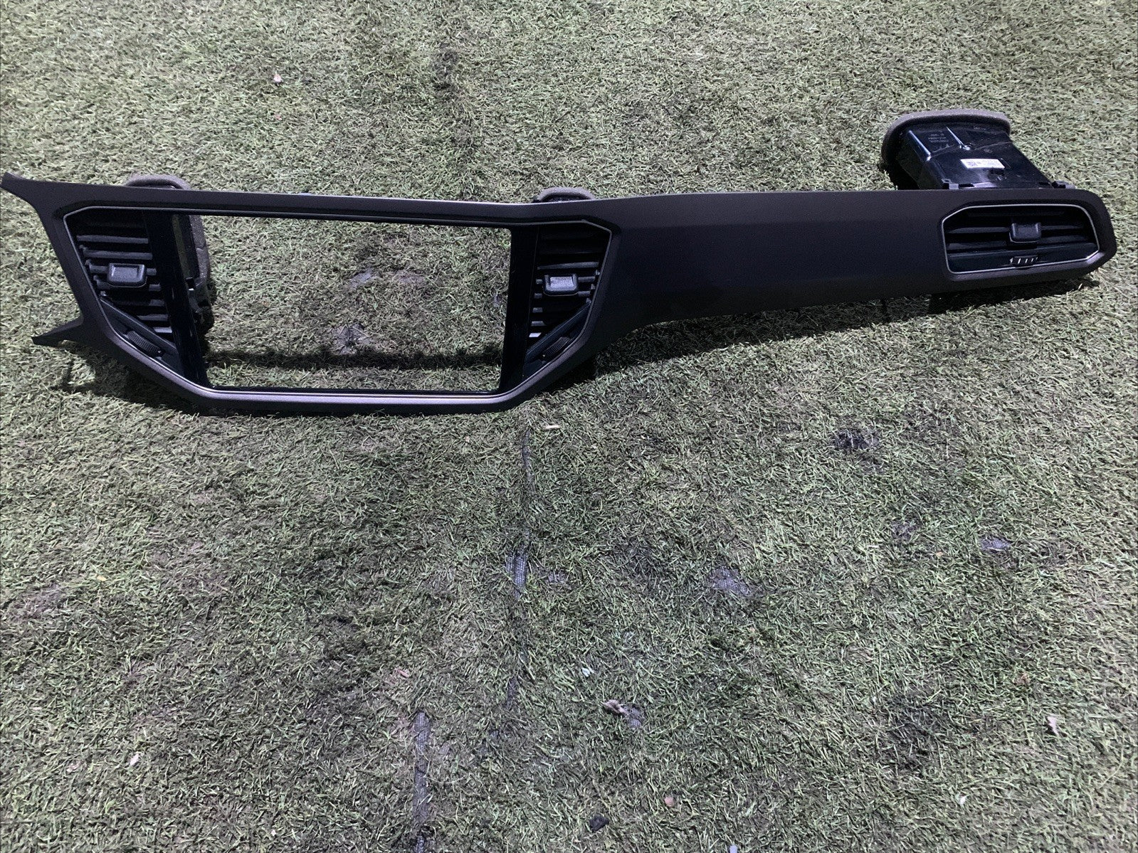 2GA858416 MODANATURA CENTRALE CRUSCOTTO VOLKSWAGEN T-Roc