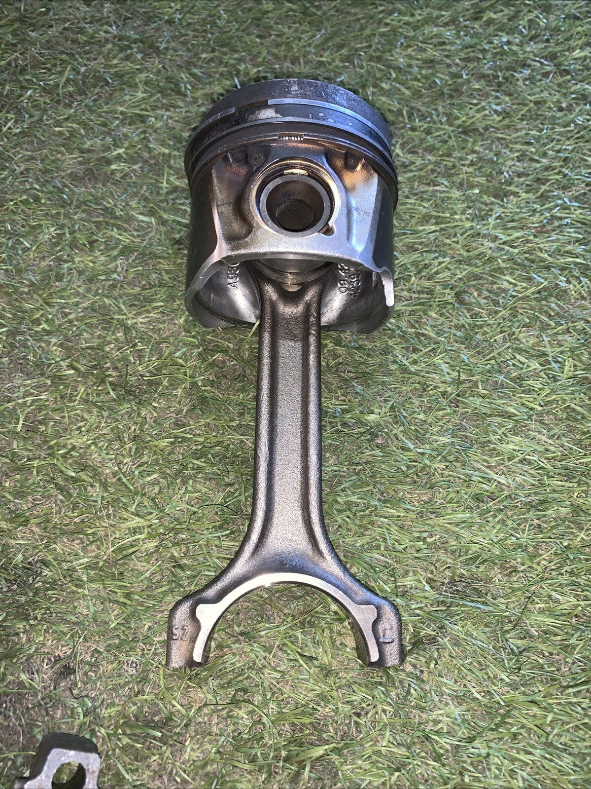 Pistone Fiat 1.3 Multijet 73502643 Panda/Punto/Idea/Astra/500/Ypsilon Euro4 (1)