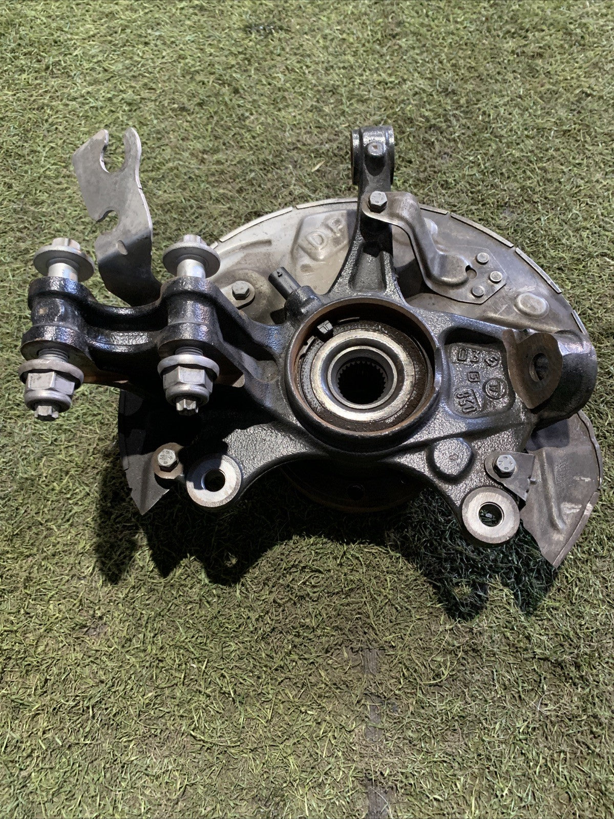 MOZZO MONTANTE FUSELLO ANTERIORE DESTRO PEUGEOT 5008 II 2019 1.5 DIESEL (2)