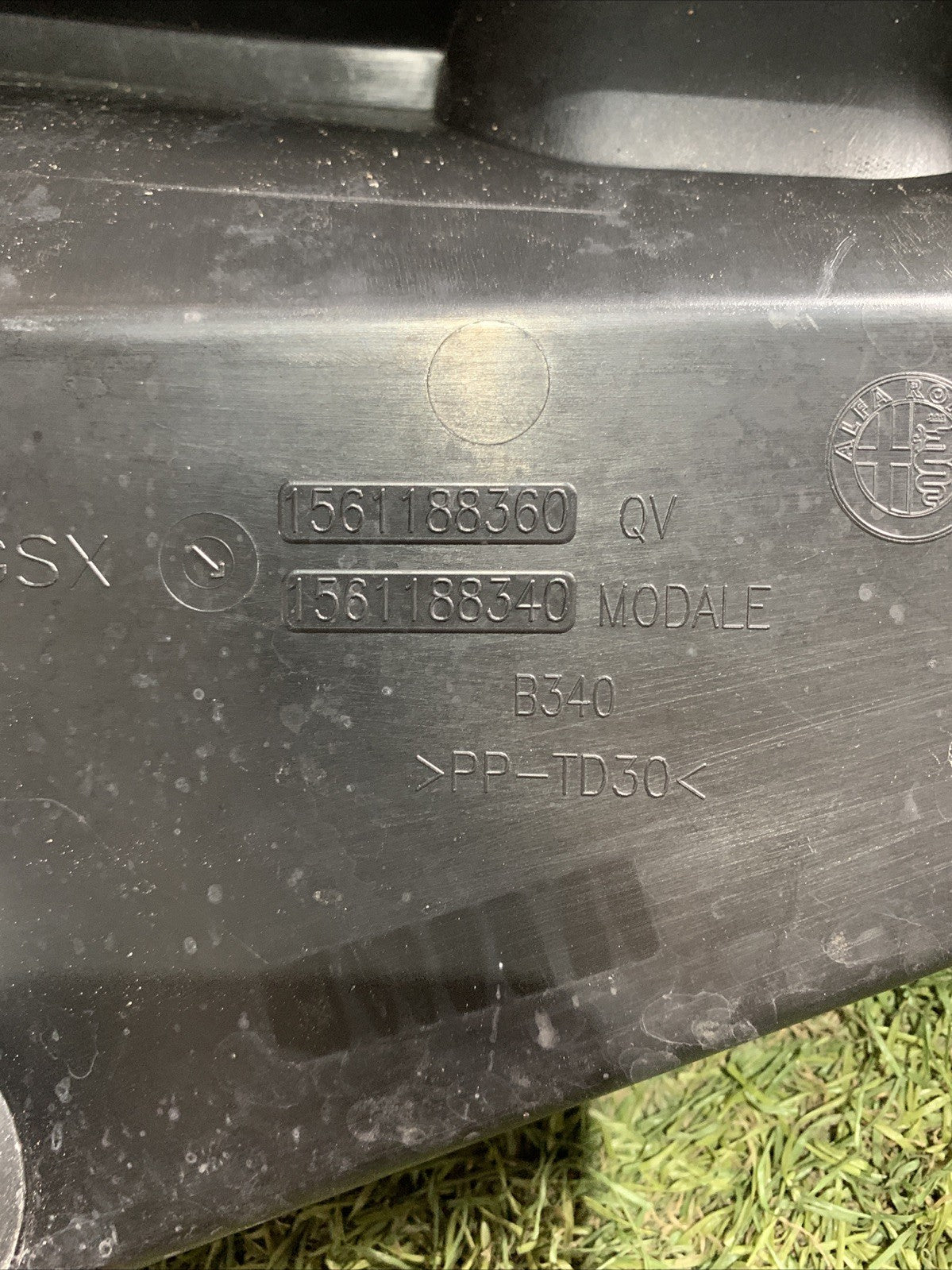 Gocciolatoio Parabrezza Alfa Romeo Giulia Cod:1561188360 (2016->)