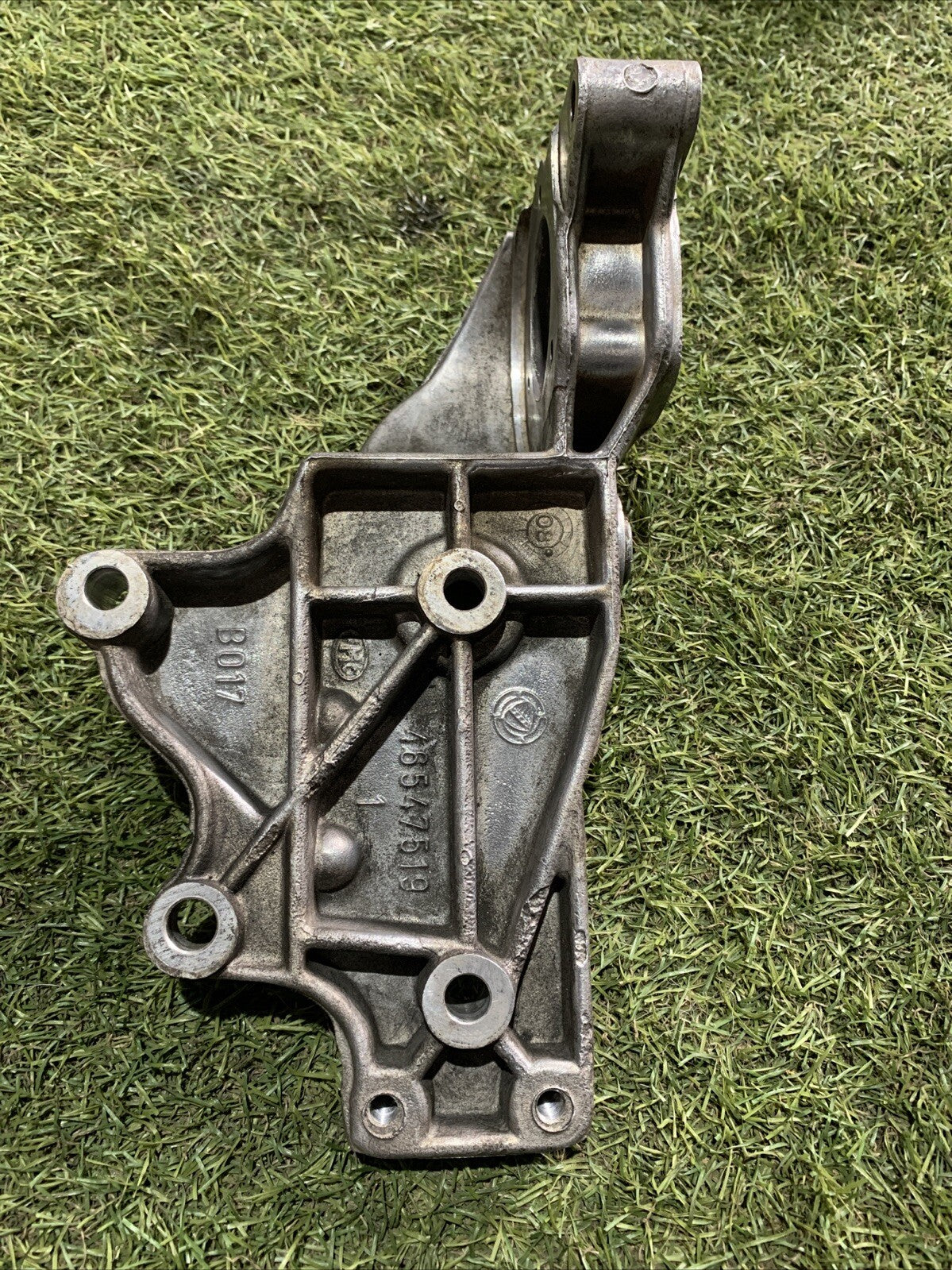 Supporto Semiasse Anteriore Destro Fiat Multipla 1.9 Diesel cod:46547519