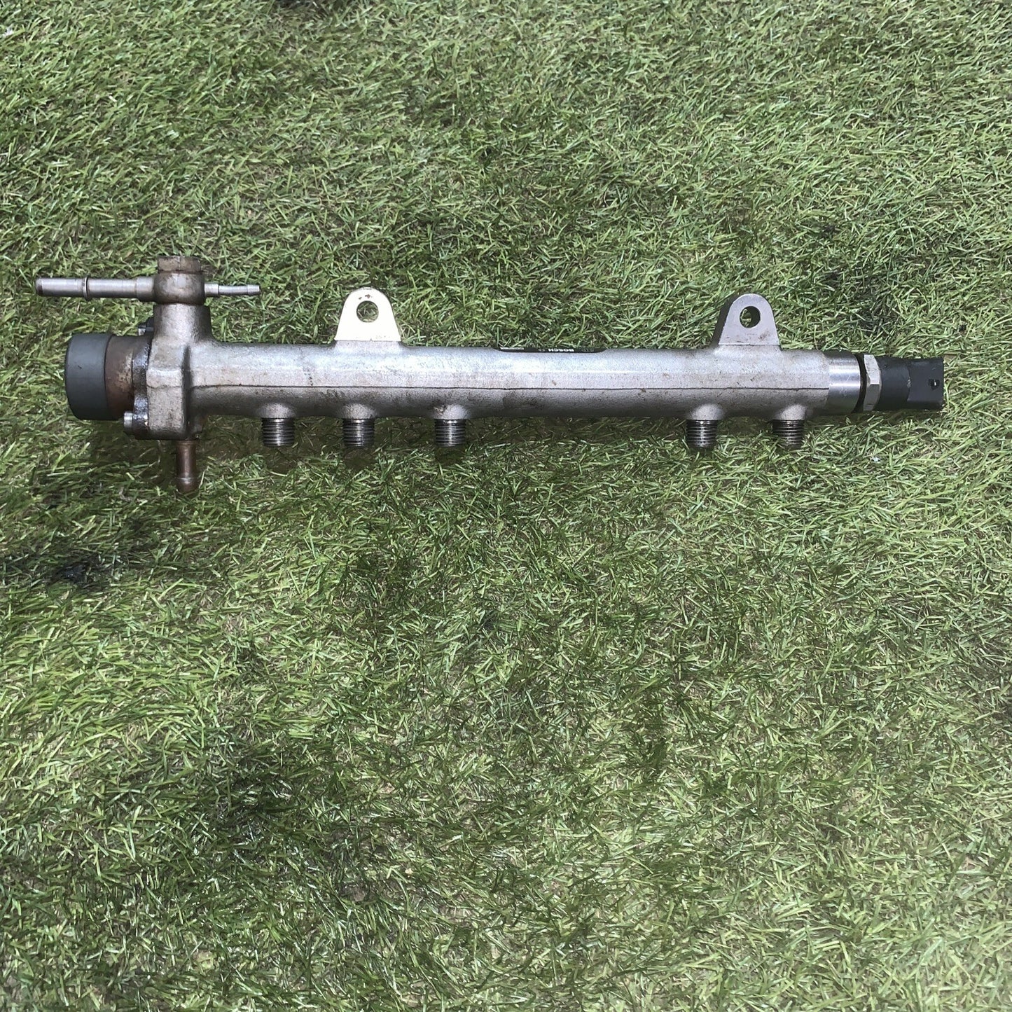 FLAUTO INIEZIONE FIAT PUNTO FIAT PANDA 1.3 ANNO 2007 CODICE 55210069 ORIGINALE 2