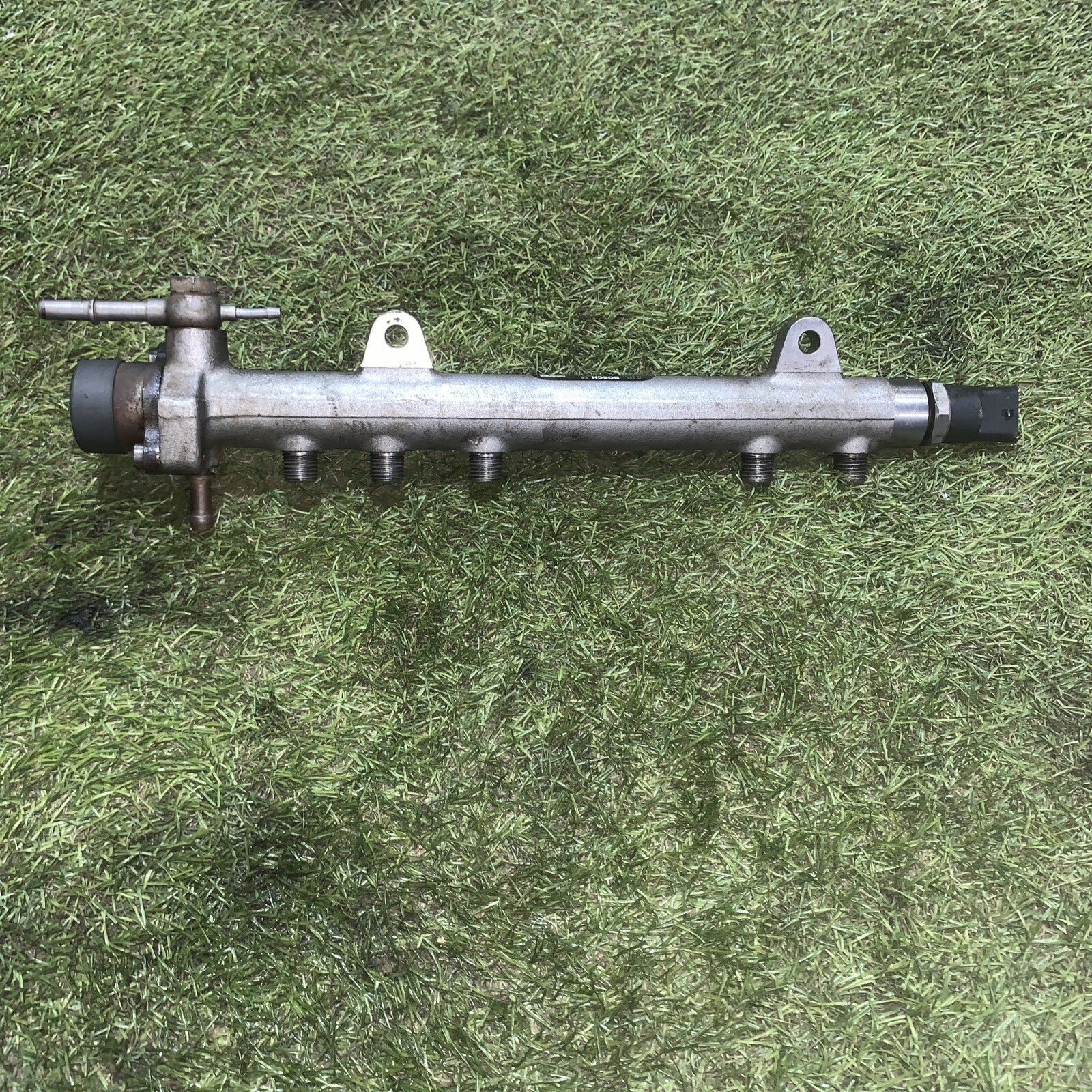 FLAUTO INIEZIONE FIAT PUNTO FIAT PANDA 1.3 ANNO 2007 CODICE 55210069 ORIGINALE 2