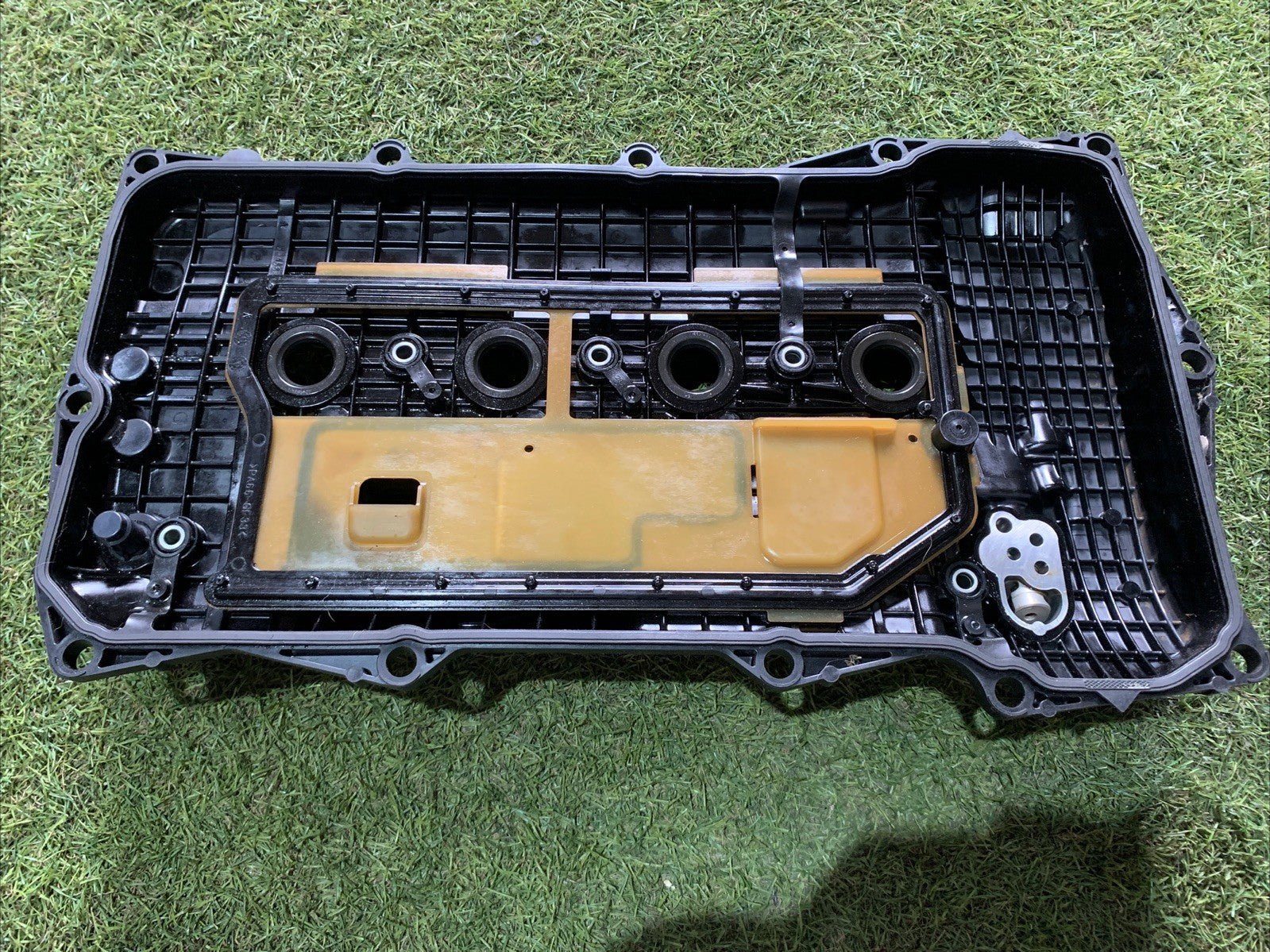 112010T120 coperchio valvole per TOYOTA C-HR X10 HYBRID ACTIVE 2016 2ZR-FXE