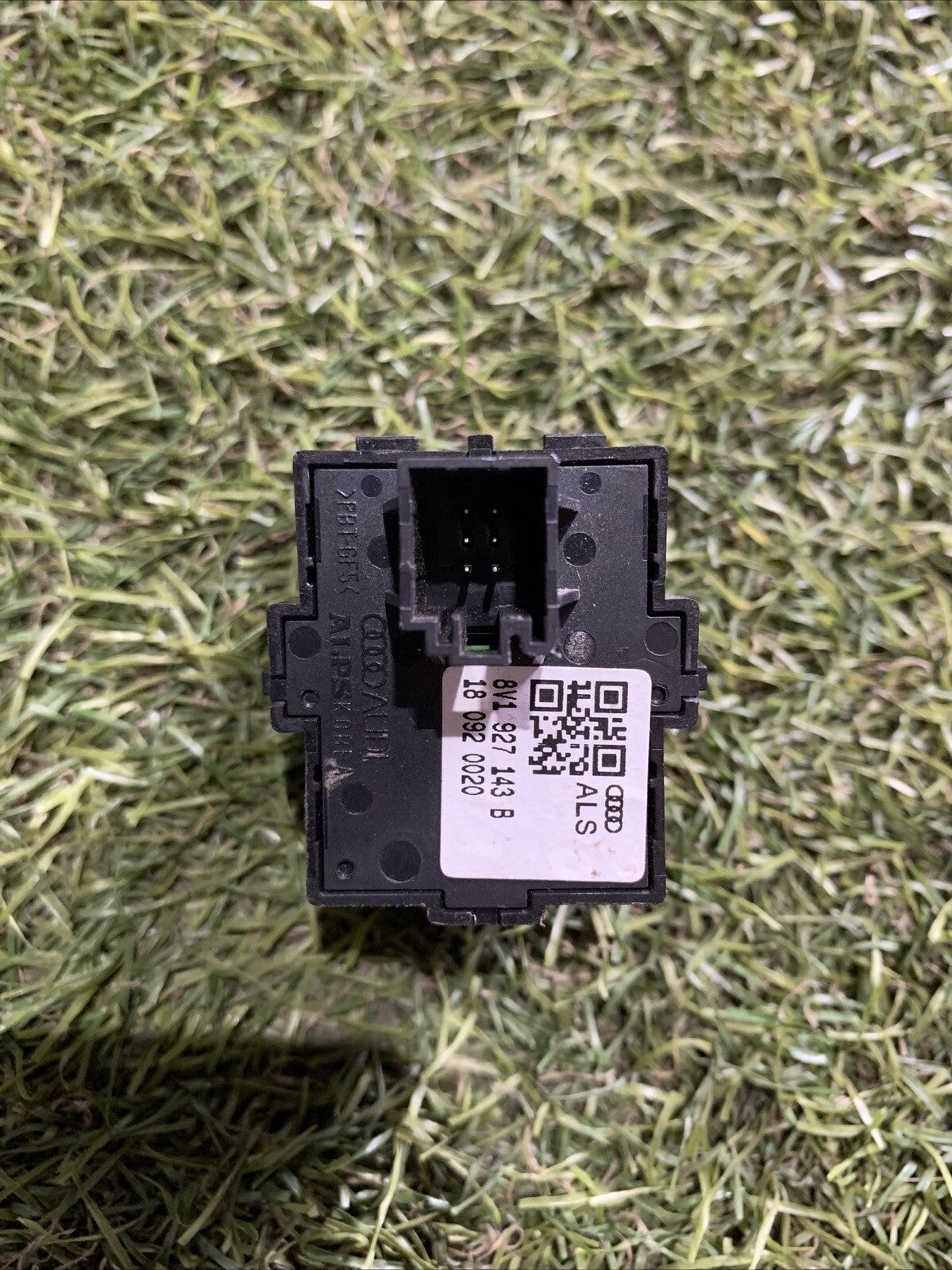 8V1927143 Tasto Autohold Assistenza Discesa AUDI A3 8V 2013