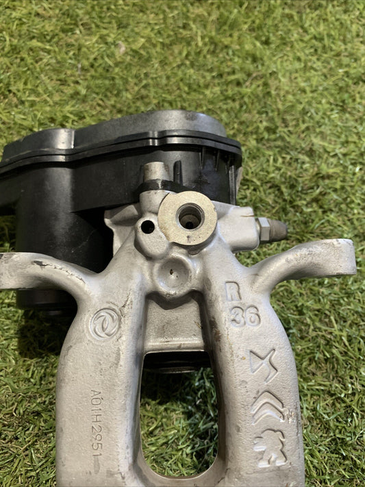 Pinza Freno Posteriore Destra Peugeot 208 2022 9842295180