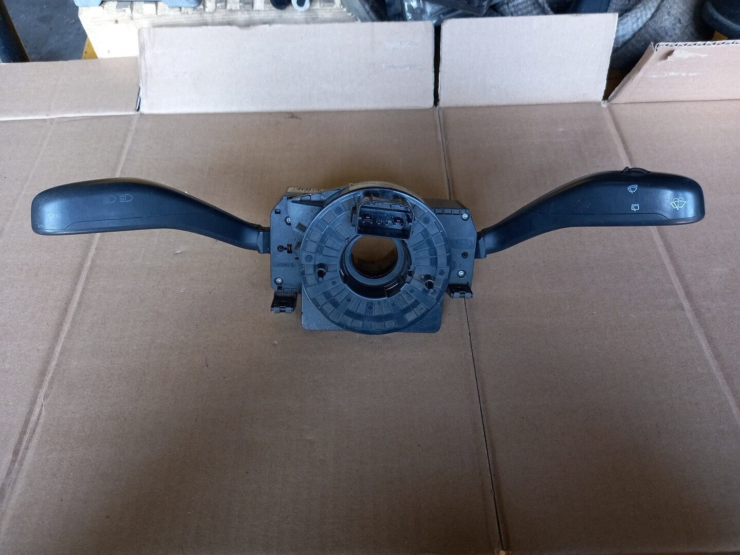 6Q0953503CE DEVIOLUCI VOLKSWAGEN POLO 1.4 D 51KW 5M 5P (2007) RICAMBIO USATO