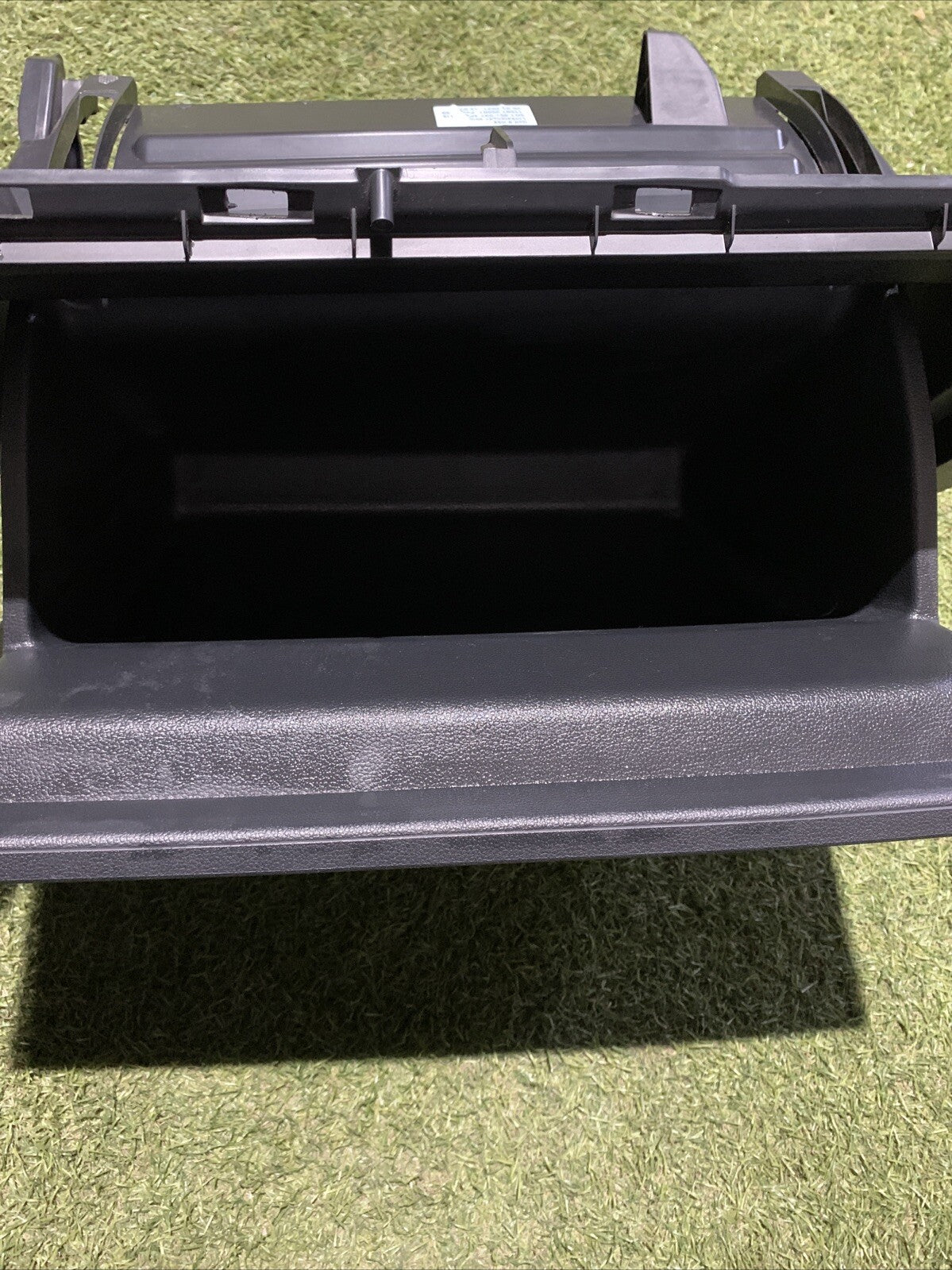 Cassetto portaoggetti Volkswagen Golf 8 Codice:  5H1857097