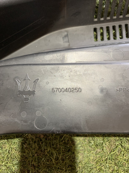 Griglia Gocciolatoio Tergicristalli Maserati Levante 670040250