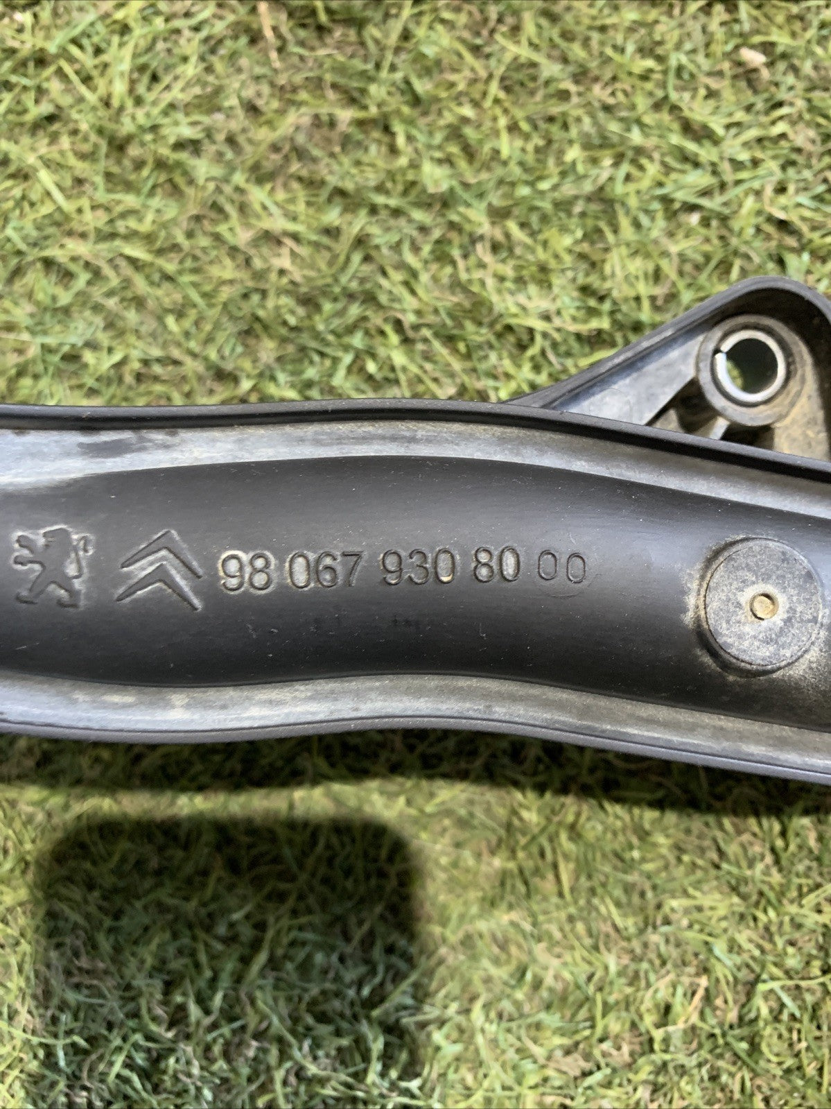 Tubo Acqua Refrigerante Peugeot 208 2017 1.2 Benzina HM01 9806793080