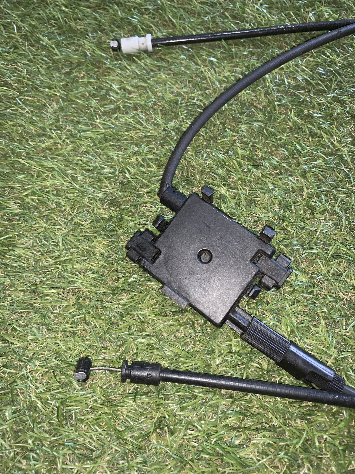 Serratura Cofano Anteriore Volkswagen T-Cross 8S0823509