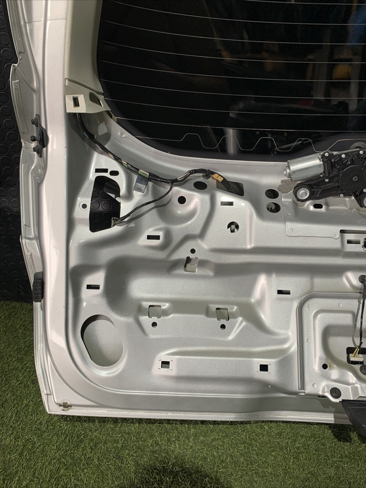 PORTELLONE / COFANO POSTERIORE FORD FOCUS Station Wagon ANNO: 2017