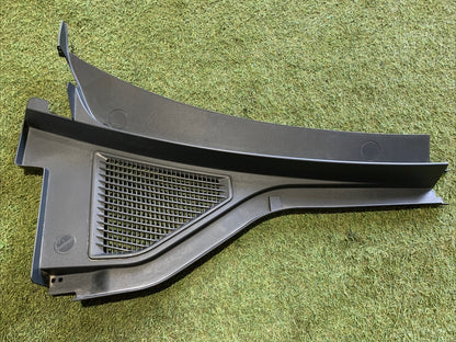 Griglia Gocciolatoio Parte Destra Volkswagen T-Roc 2023 2GA819404