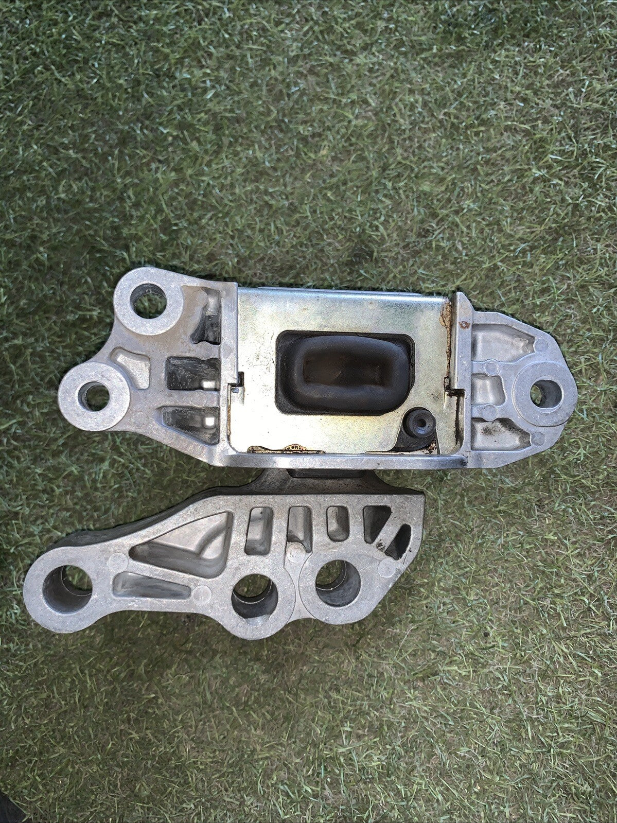 SUPPORTO MOTORE FIAT TIPO 1.6 ANNO 2018 CODICE 00520407270 ORIGINALE