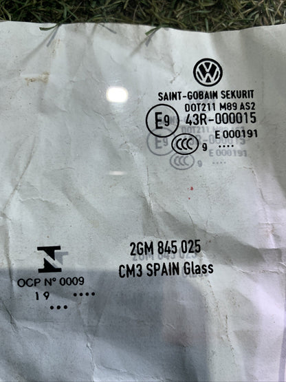 VETRO SCENDENTE POSTERIORE SINISTRO PER VOLKSWAGEN T-CROSS Serie 2GM845025 (19>