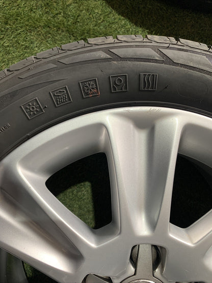 Cerchi In Lega Con Gomme Da 15 Audi A1 2010 8X0601025