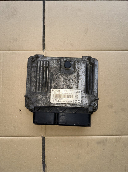 ECU CENTRALINA MOTORE FIAT CROMA 2007 1.9 120CV 55206809 BOSCH 0281012147