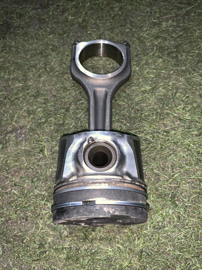 Pistone Con Biella Motore Ford Fiesta 2006 1.4 Diesel 74L53 (2)
