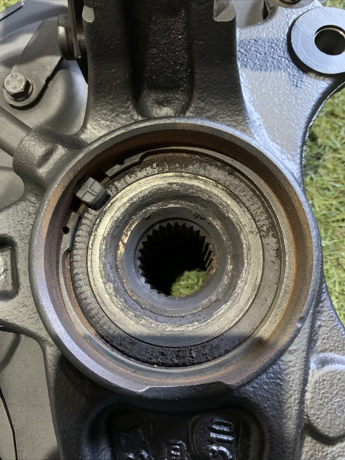 MOZZO FUSELLO ANTERIORE SINISTRO PEUGEOT 5008 II 2019 1.5 DIESEL 1647857480 (2)