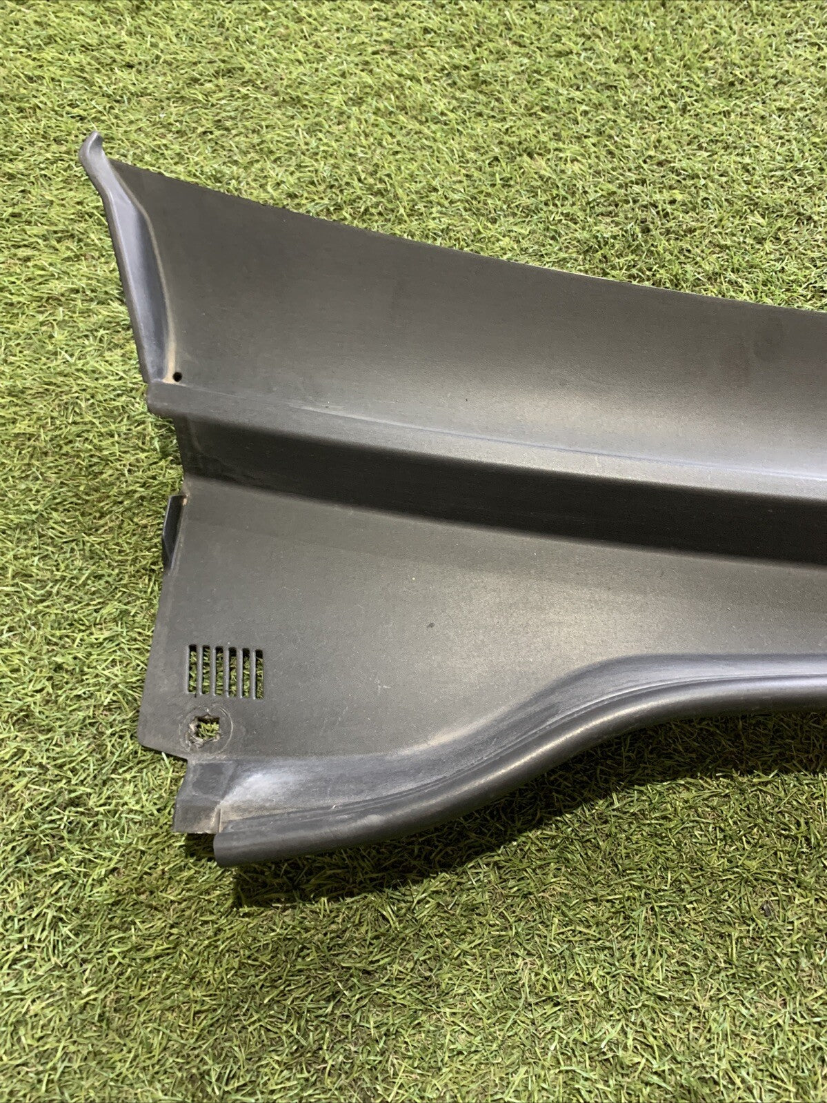 GRIGLIA GOCCIOLATOIO ANT. PER FIAT 500 L Serie (351_352) 735521834 (12>)