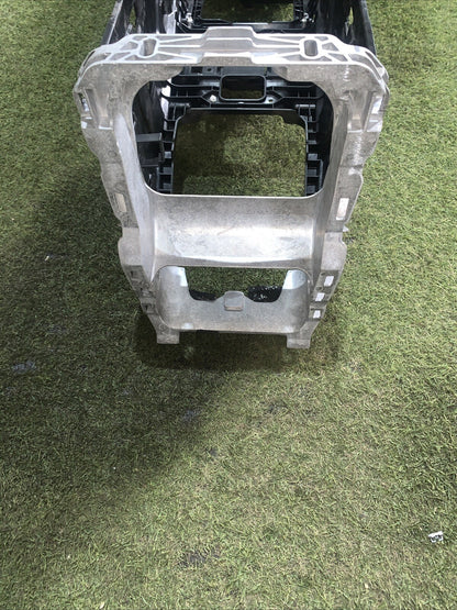 Base Tunnel Centrale Audi Q7 2016 4M0863243