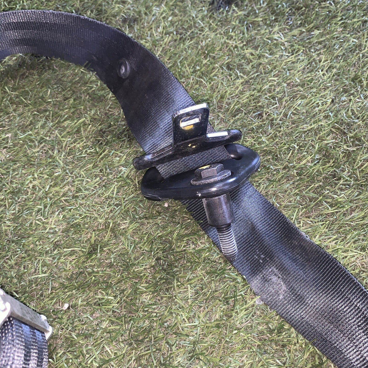 Cintura Posteriore Sinistra Centrale Dacia LODGY 888413899R