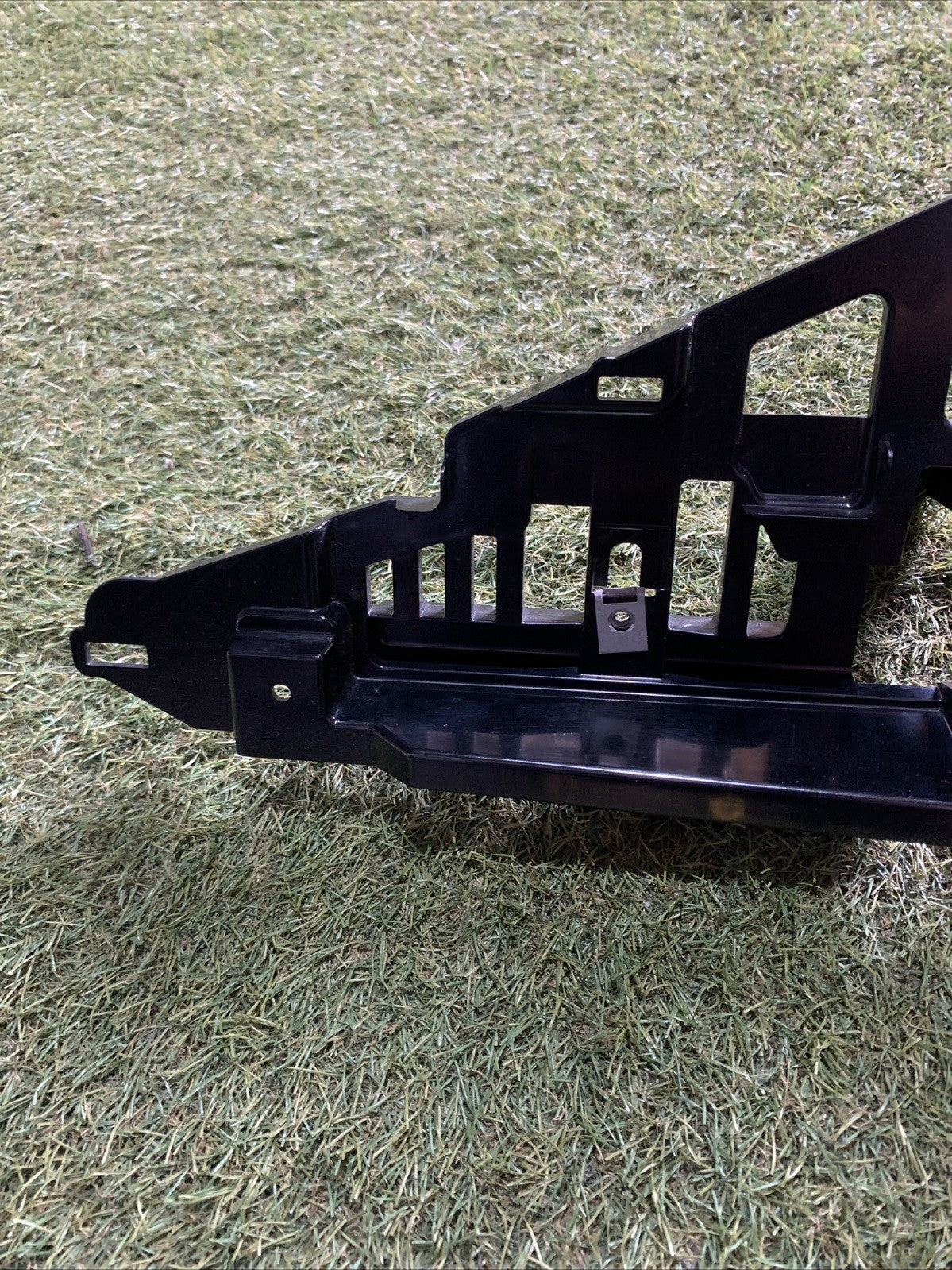 STAFFA PANNELLO POST SX ALFA ROMEO STELVIO (949), 50536097