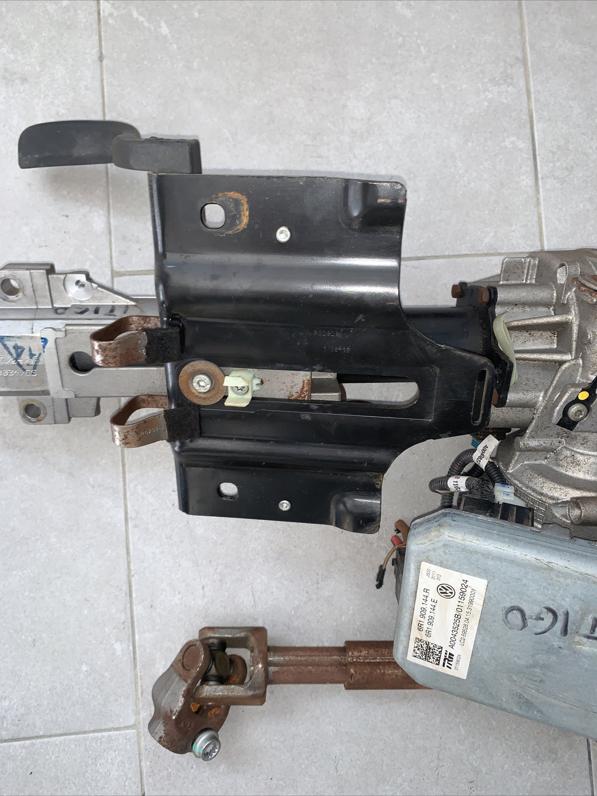 PIANTONE STERZO ELETTRICO SERVOSTERZO VOLKSWAGEN UP SKODA CITIGO 2014 6R1909144R