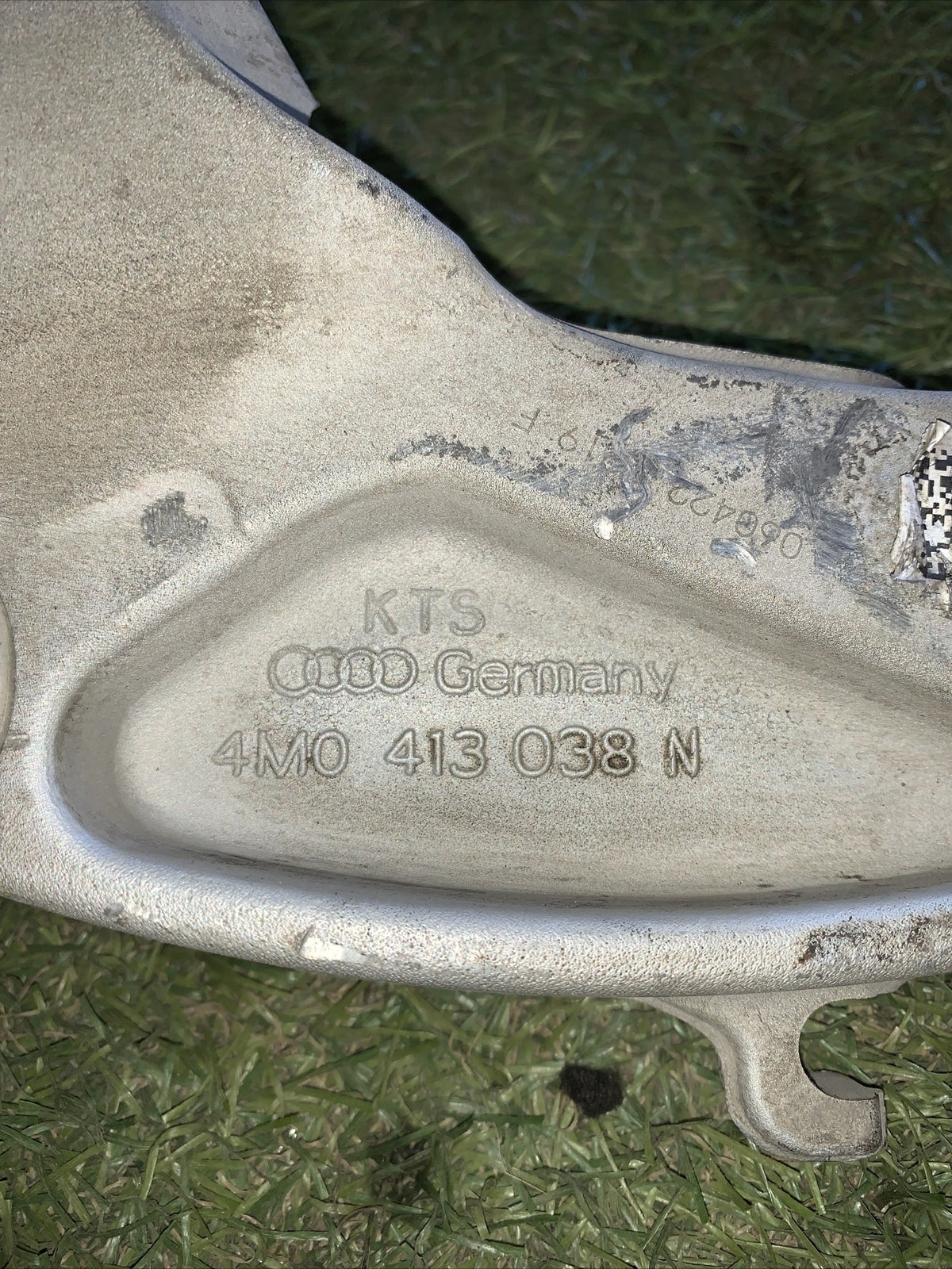 4M0413038N FORCELLA AMMORTIZZATORE ANTERIORE DX Audi Q5 2.0 TDI (163 CV)