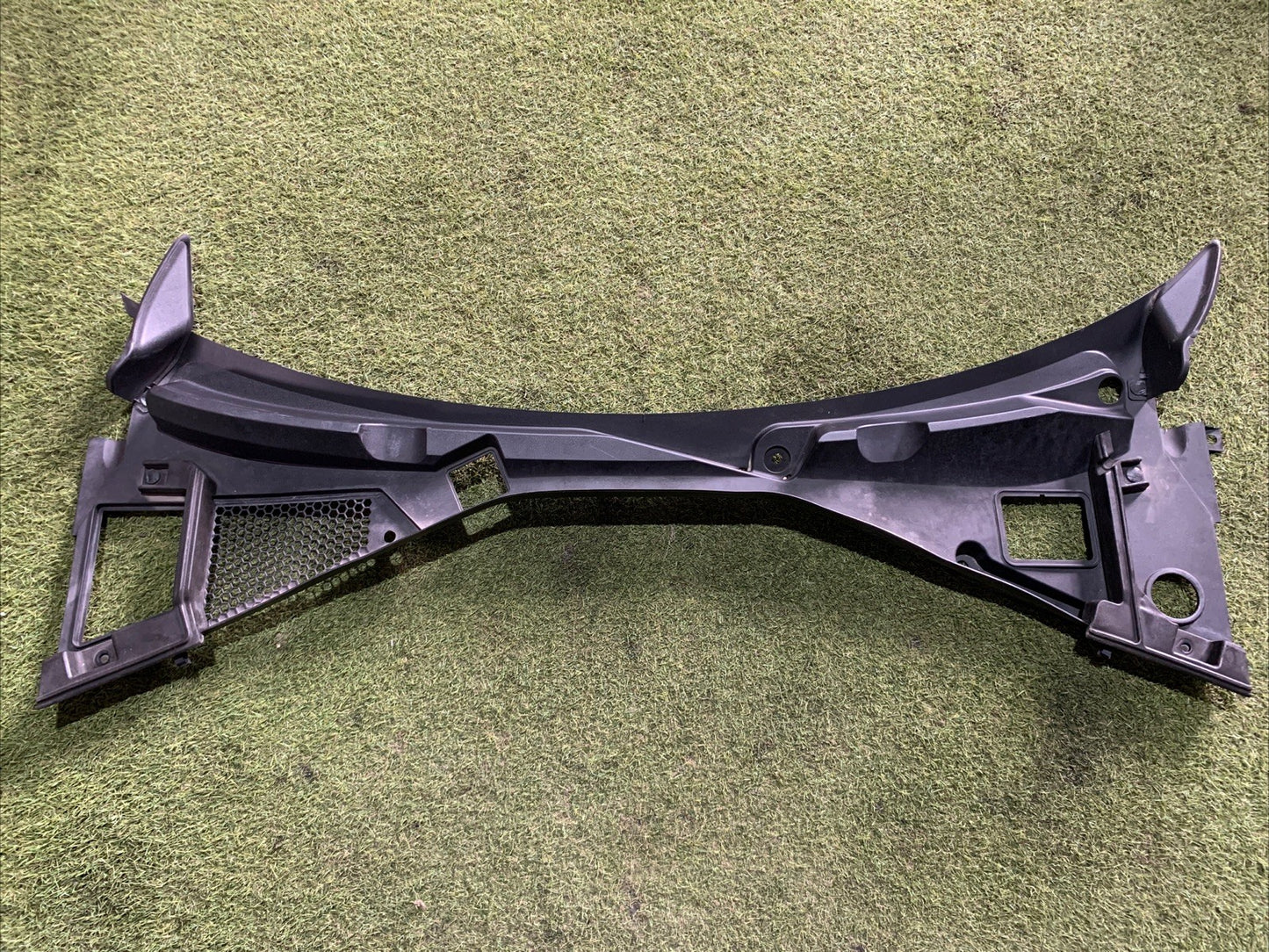 Gocciolatoio Parabrezza Alfa Romeo Giulia Cod:1561188360 (2016->)