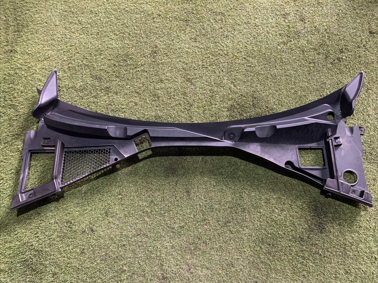 Gocciolatoio Parabrezza Alfa Romeo Giulia Cod:1561188360 (2016->)