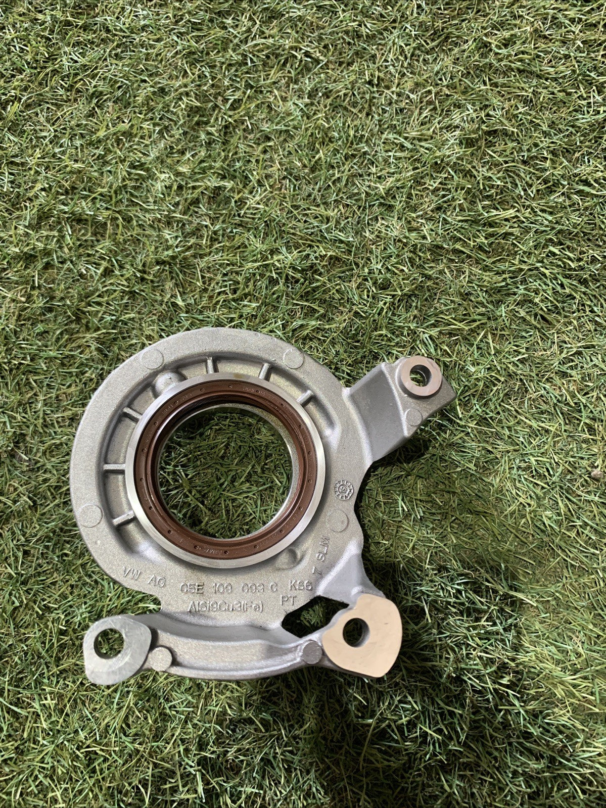 Supporto tenuta staffa sensore albero a camme Volkswagen Tiguan 2020 1.5 Benzina