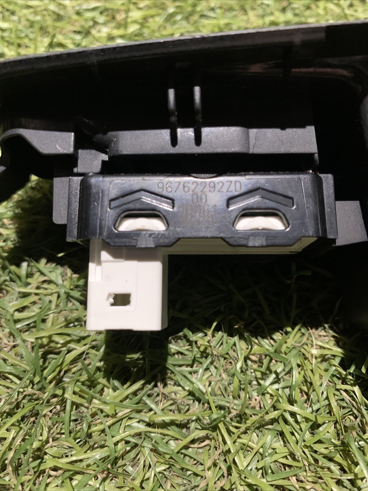 Pulsantiera Alzavetro Posteriore Sinistra Peugeot 308 2016 96762292ZD