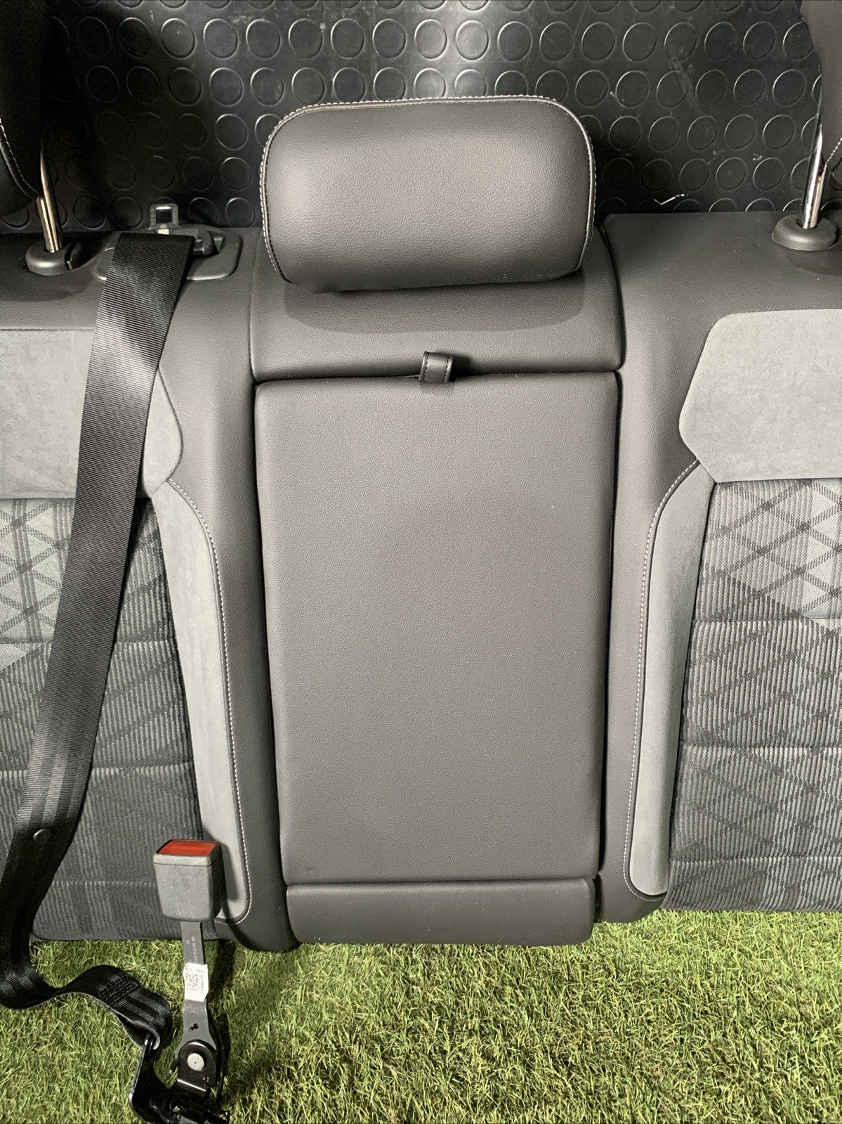 TAPPEZZERIA COMPLETA CON PANNELLI VOLKSWAGEN T-ROC 2024 R-LINE